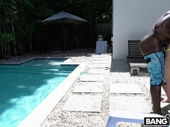 Grande cazzo, Pompino, Da dietro, Hardcore, Hd, Interrazziale, Mostro, Cavalcando