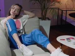 Brunette, Kvinde, Give finger, Hd, Onani, Orgasme, Russisk, Solo