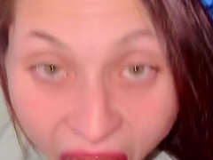 18 ans, Amateur, Sucer une bite, Brunette brune, Hard, Interracial, Pov, Adolescente
