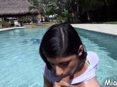 Kuřba, Brunetka, Striekanie semena, Péro, Hardcore, Hd