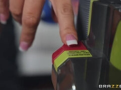 Hatalmas hátsó, Tekintélyes didik, Fekete, Csalás, Pénisz, Fajok közötti, Pirszing, Nuni