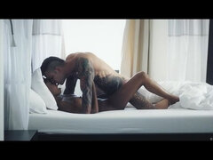 Спальня, Парочка, Кончили внутрь, Черненькие, Межрасовый секс, Поцелуи, Соски, Тату