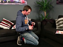 Přichyceni, Nazí chlapi, Oblečené, Evropské, Femdom, Fetiš, Honění, Masturbace