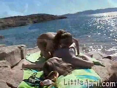 18 anni, Amatoriale, Baciando, Lesbica, Leccata, All'aperto, Figa, Ragazza