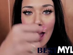 Duże cycki, Brunetka, Puma, Mamuśka, Solo, Flirt, Kamerka internetowa