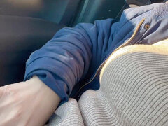 She Open Hairy Pussy in the Car Then Go Outside Piss