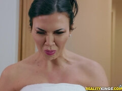 Sultry mom Jasmine Jae amazing adult story