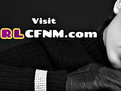 Sexy CFNM babe cocksucking lucky guy