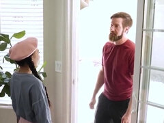 Kisbaba, Gesztenyebarna, Mélytorok, Arcra élvezés, Filigrán alkatú, Harisnya, Tini, Szoknya alatti