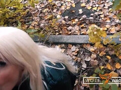 Blond, Kukk suging, Tysk, Utendørs, Synsvinkel, Offentlig, Realitet, Pupper