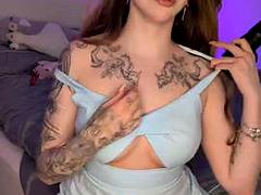 Vacker, Stora tuttar, Brunett, Dildo, Fingering, Solo, Spanking, Tuttar