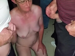 Amatorka, Duży kutas, Sperma, Wytrysk, Sex grupowy, Hardcore, Domowej roboty, Mamuśka