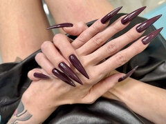 Dark Purple Long Nails, Claws, Palms Spreading Very Wide, Skin Scratching