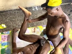 Amatőr, Anális szex, Monumentális dákó, Fekete, Cumizás, Döci, Ondó fröcskölés, Apu