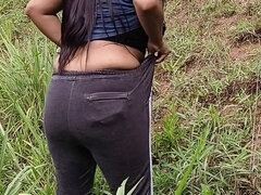 Stor rumpe, Store pupper, Blotting, Latina, Milf, Utendørs