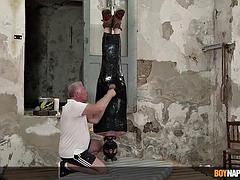 Ευέλικτη, Ομοφυλόφιλος, Ώριμη γυναίκα