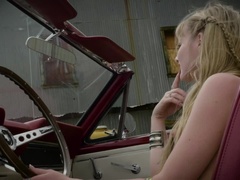 Zadok, Blondína, Masturbácia, Prirodzené prsia, Vonku, Pička, Sólo, Kozičky