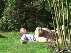 Grosse titten, Vollbusig, Betrug, Freundin, Hd, Im freien, Öffentlich, Reiten