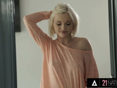 Svart, Blond, Erotisk, Raseblandet, Slikking, Naturlige bryster, Fitte, Softcore