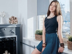 Amatør, Rumpe, Brunette, Fingring, Naturlige bryster, Tynn, Stripping, Pupper