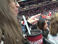 Petite amie, Public, Chatte, Douche, Maigrichonne, Dénudage, Nénés, Mouillée