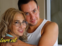 Enthousiasteling, Blond, Hondjeshouding, Sperma in gezicht, Brillen, Hd, Natuurlijke tieten, Rijden