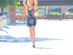 Anal, Dansar, Fingering, Gapande, Onani, Orgasm, Offentlig, Solo