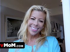 Duży tyłek, Duże cycki, Obciąganie, Wytrysk, Głebokie gardło, Mamuśka, Krzyczeć, Macocha