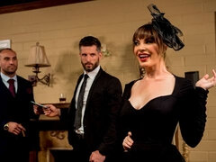 항문, 엉덩이, 큰 엉덩이, 큰 가슴, 오랄섹스, 흑갈색 머리, 핸드잡, 밀프