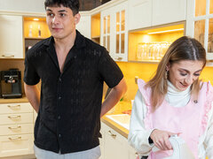 Rjavolaska, Milf, Obrito