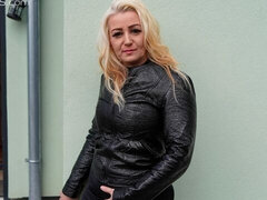 Stor stjärt, Stor kuk, Stora tuttar, Blondin, Avsugning, Doggystyle, Underkläder, Milf