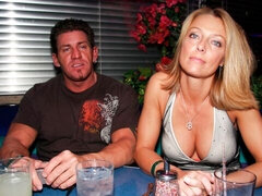 Sovrum, Stor stjärt, Stor kuk, Stora tuttar, Blondin, Avsugning, Mager, Tonåring