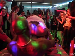 Black Stripper Lifts and Humps Horny Lady Before Fucking Her