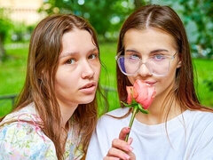 Rumpe, Lesbisk, Slikking, Sexy undertøy, Fitte, Barbert, Tynn, Pupper