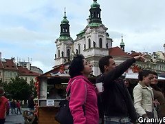 Duży tyłek, Obciąganie, Głebokie gardło, Dziadek, Babunia, Dojrzałe, Mama, Nastolatki