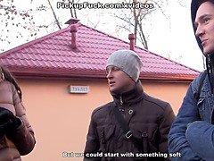 Sperma in gezicht, Man man vrouw, Geld, Natuurlijke tieten, Openbaar, Realiteit, Tiener, Trio