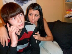 Blasen, Braunhaarige, Gehörnter ehemann, Hundestellung, Fetisch, Russisch, Jungendliche (18+), Titten