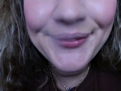 Gros seins, Blonde, Gode, Européenne, Embrassement, Fumer, Adolescente, Nénés