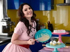 Μεγάλος κώλος, Μεγάλα βυζιά, Πίπα, Μελαχροινή, Σε στάση σκύλου στα τέσσερα, Μαλακία, Ώριμη γυναίκα, Γυμνή