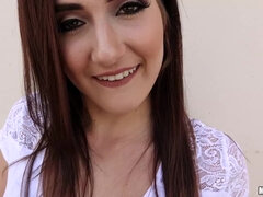 Koupelna, Velké péro, Kuřba, Brunetka, Péro, Hardcore, Na veřejnosti, Pička