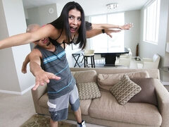 Iso perse, Iso kulli, Isot tissit, Suihinotto, Ruskeahiuksinen, Takaapäin, Ulkona, Laiha