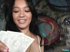 Duży tyłek, Duży kutas, Obciąganie, Brunetka, Pieniądze, Naturalne cycki, Nastolatki, Cycki