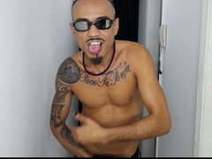 Velký zadek, Velké péro, Creampie, Sólo, Tetování