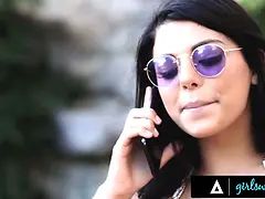 18, 69, Veľké kozy, Blondína, Milf  mčbp