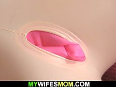 Blonde mature mommy pleases her son-in-law