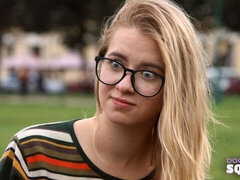 Blasen, Hundestellung, Fingern, Tätowierung, Jungendliche (18+), Titten