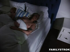 Blonde, Sucer une bite, En levrette, Faciale, Famille, Seins naturels, Chevaucher, Espagnole