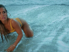 Analno, Velika rit, Blondinka, Očala, Pete, Jeans, Obrito, Tetovaže