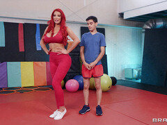 Jordi gor amazed by Nicolette Shea's delightful parts