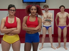 Veľké kozy, Bondáž, Brunetka, Gay, Ryšavé, Tetovanie, Kozičky, Wrestling